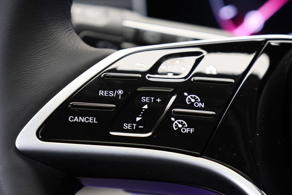 Thumbnail: 2026 Mercedes-Benz GLE - 21