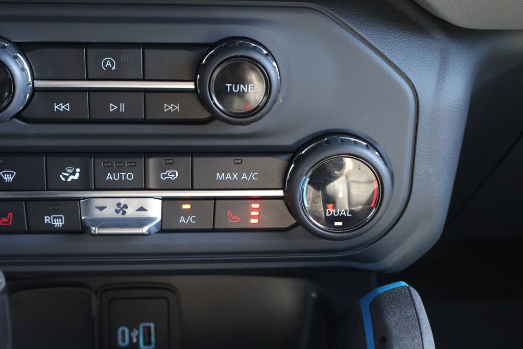 Thumbnail: 2022 Ford Bronco - 19