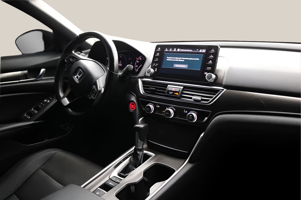 Used 2021  Honda Sport image 18