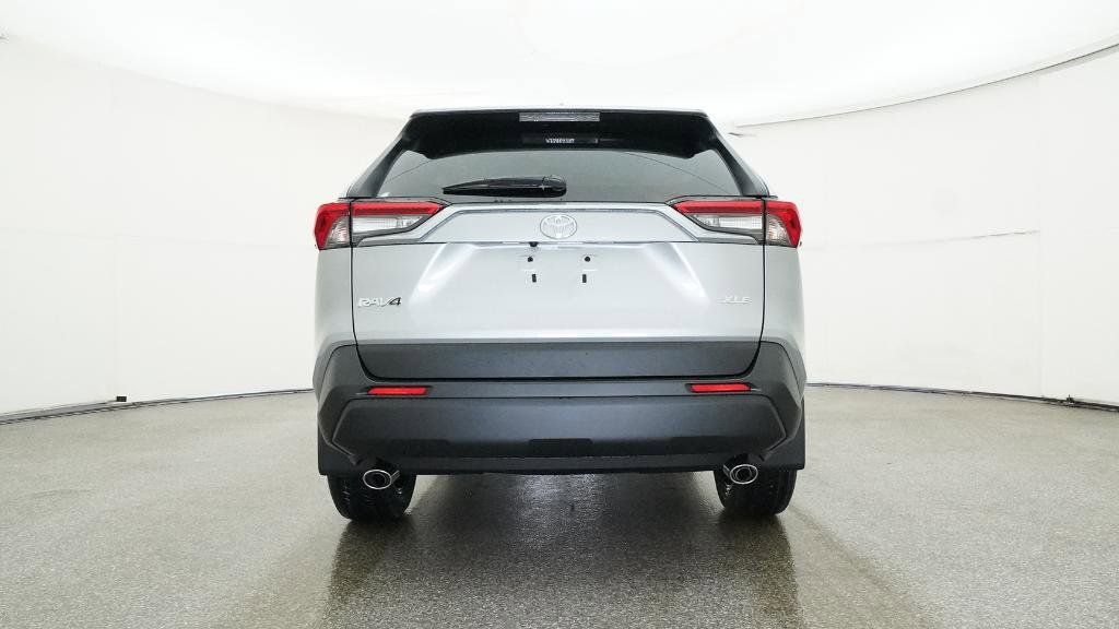 Thumbnail: 2025 Toyota RAV4 - 16