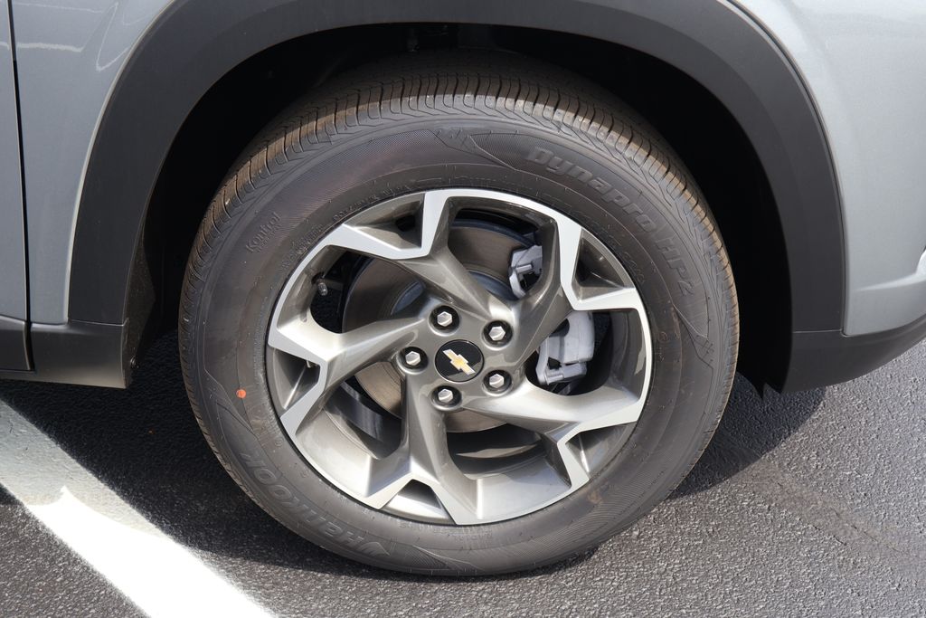 Thumbnail: 2026 Chevrolet Trax - 11