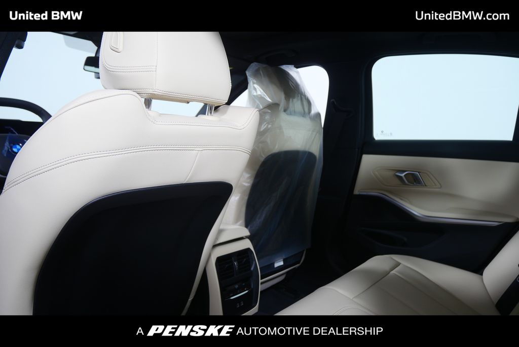 Thumbnail: 2026 BMW 3 Series - 17