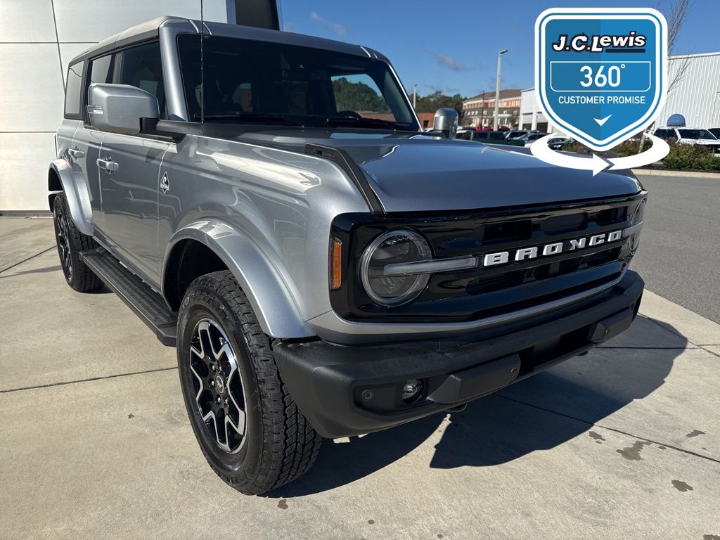 2024 Ford Bronco Outer Banks