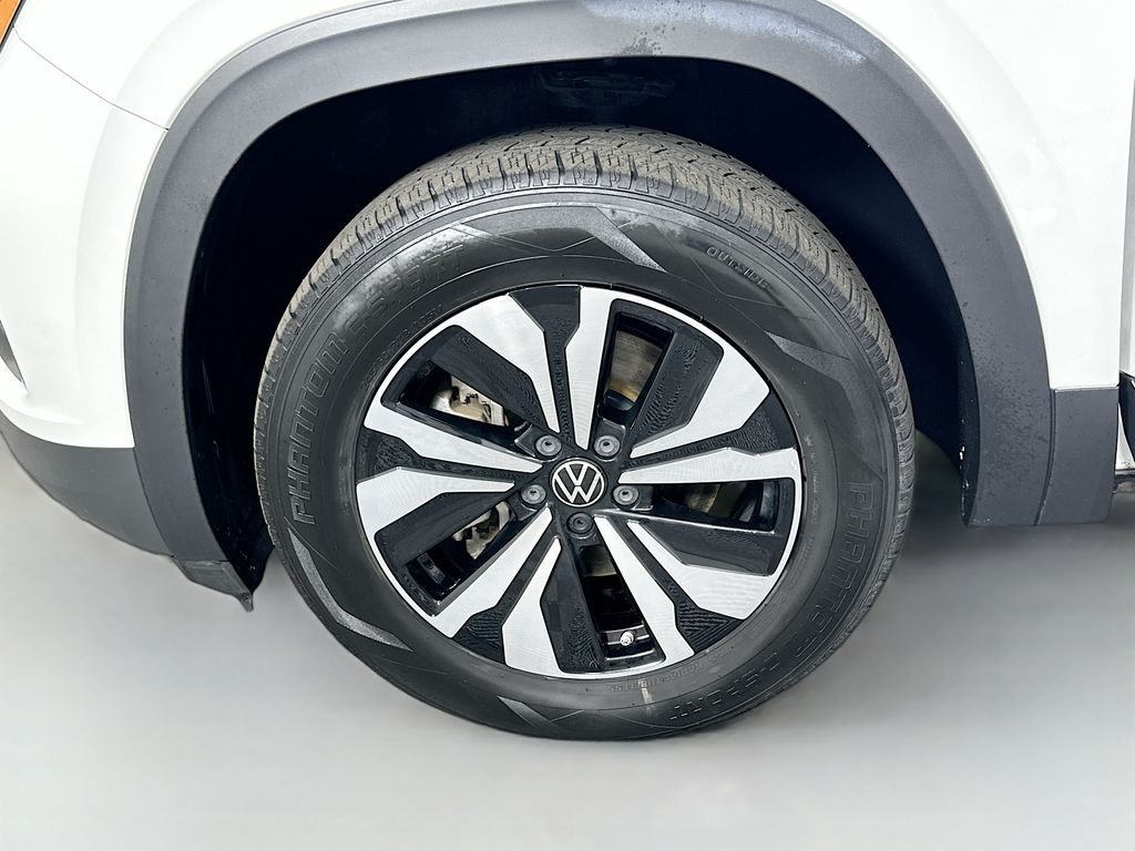 Thumbnail: 2024 Volkswagen Atlas - 30