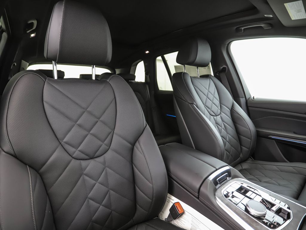 Thumbnail: 2026 BMW X5 - 32