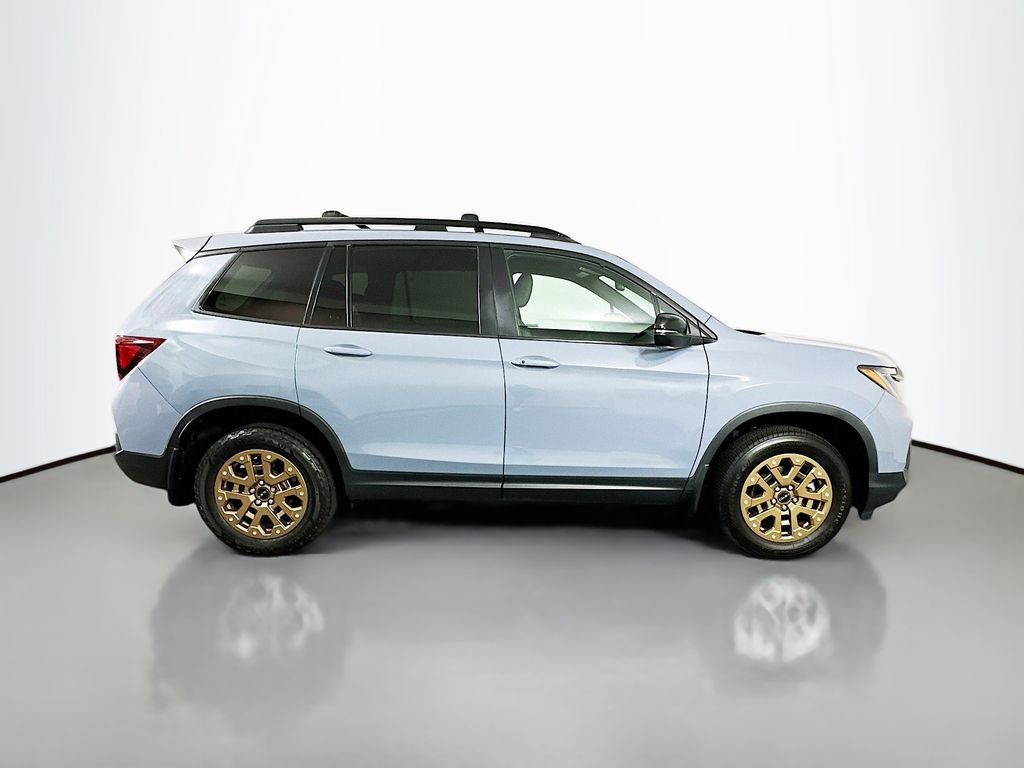 Thumbnail: 2023 Honda Passport - 4