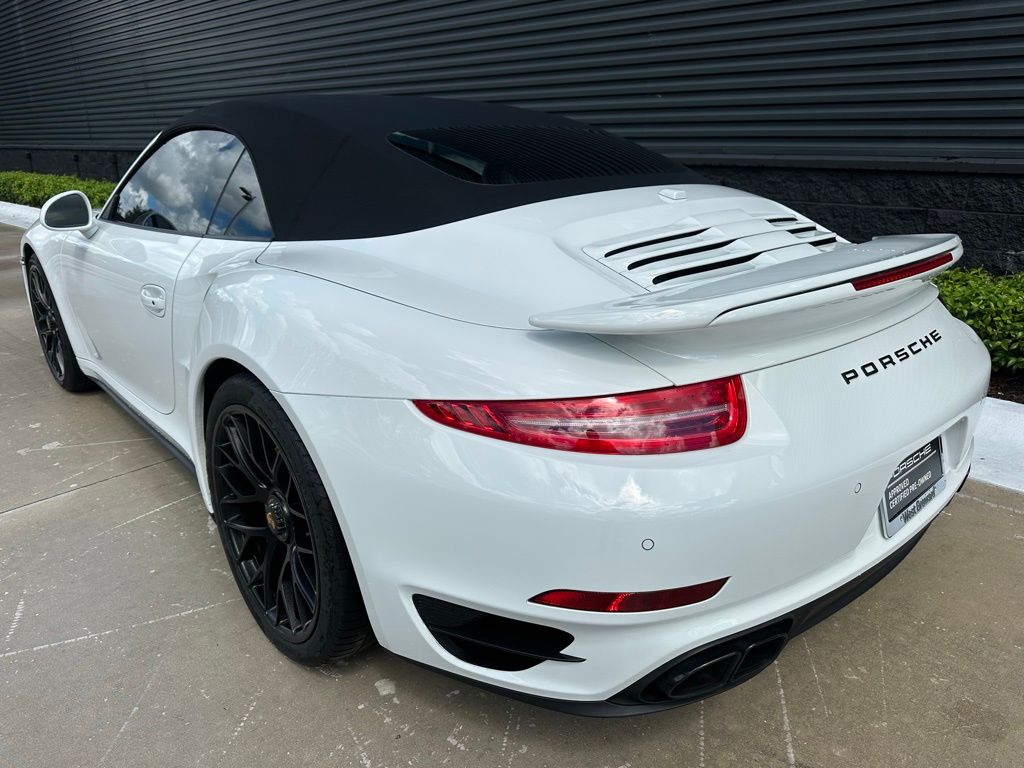 Thumbnail: 2014 Porsche 911 - 3