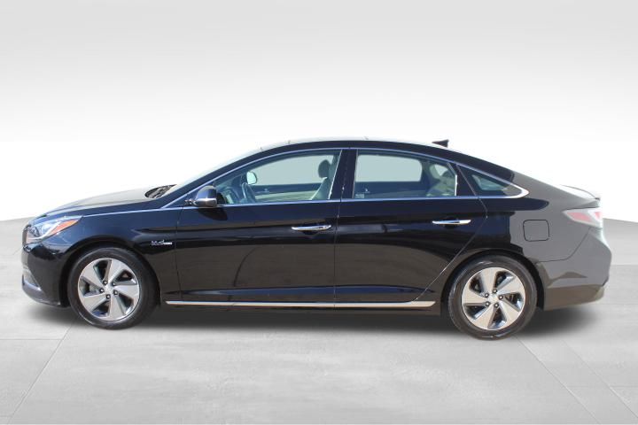 Used Car 2016 Hyundai Sonata Hybrid  Limited For Sale Under $12,000 In Georgetown, Texas