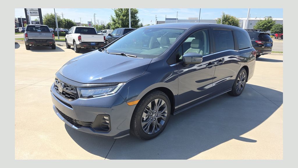 2026 Honda Odyssey Touring's photo