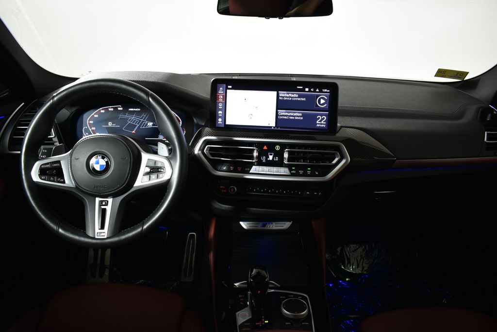 Thumbnail: 2024 BMW X4 - 16