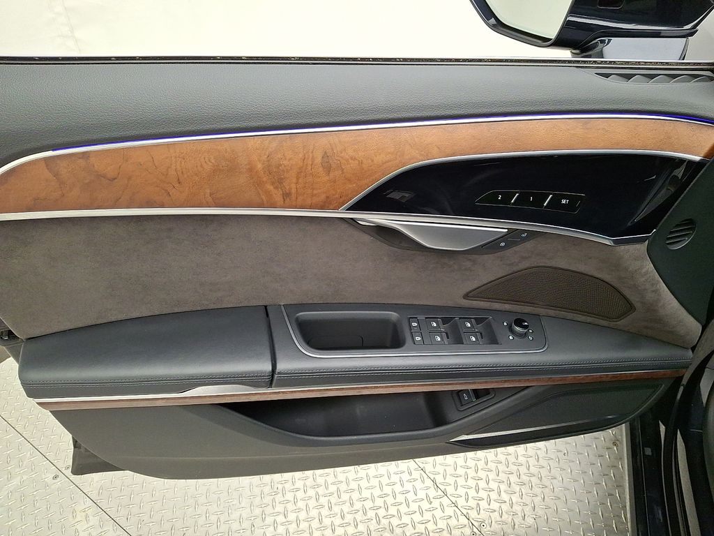 Thumbnail: 2021 Audi A8 - 12