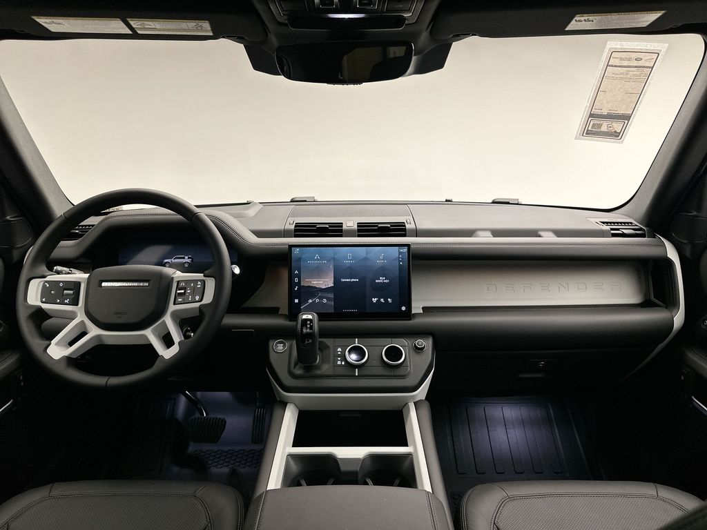 2025 Land Rover Defender 110 7