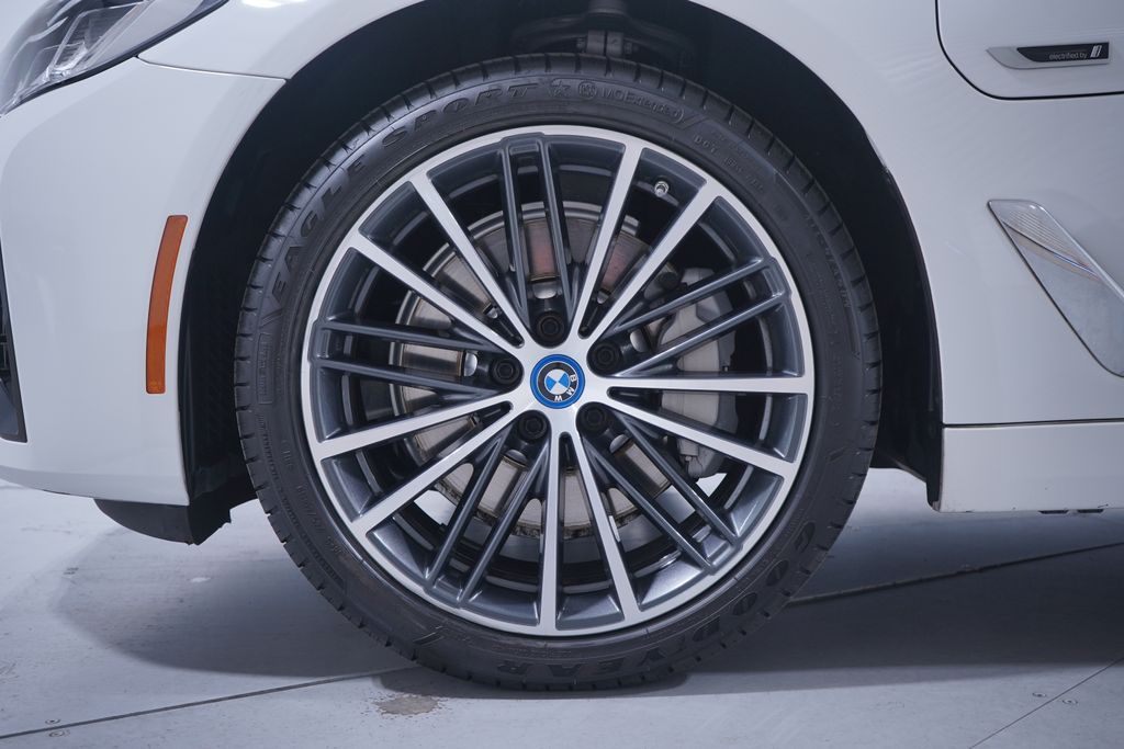 2022 BMW 5 Series 530e iPerformance 2