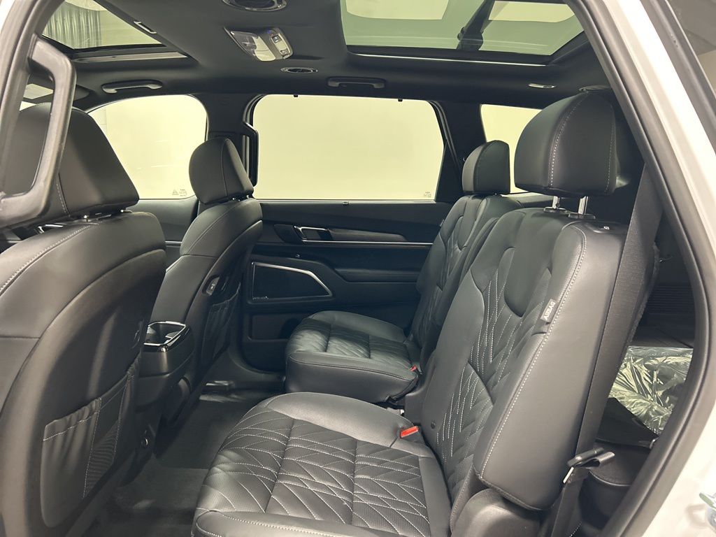 new 2025 Kia Telluride car, priced at $49,570