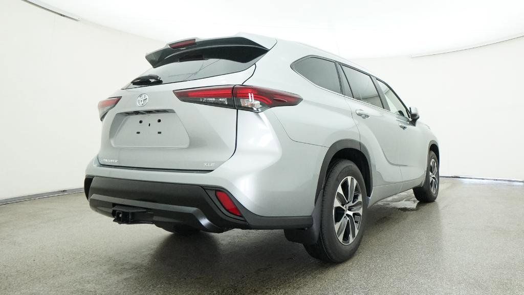 Thumbnail: 2025 Toyota Highlander - 22