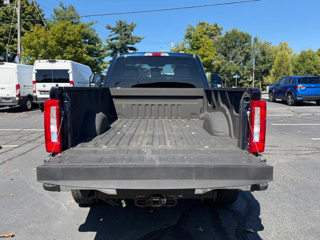 Used 2023 Ford F-350SD Truck