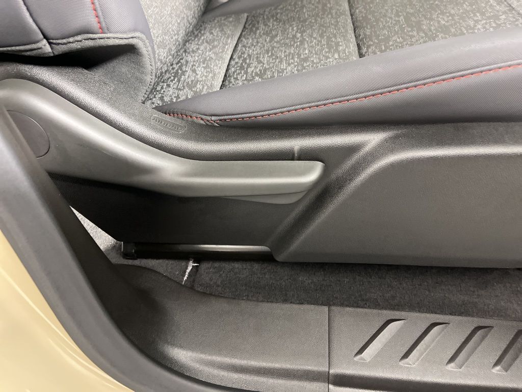 Thumbnail: 2024 Chevrolet Colorado - 9