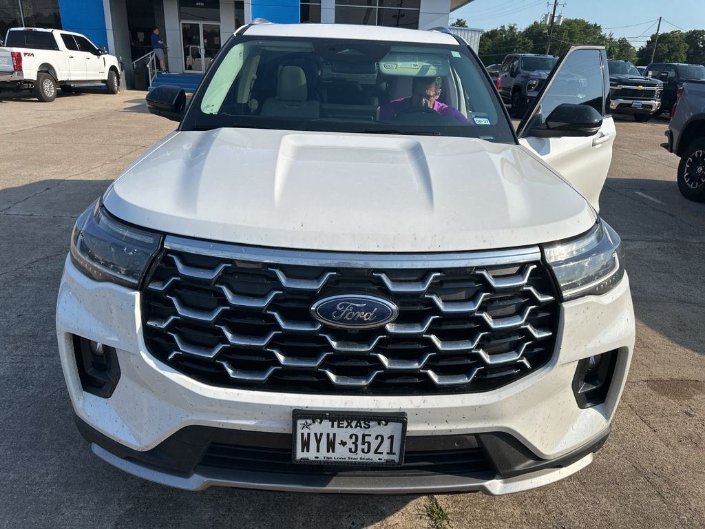 View vehicle photo 2