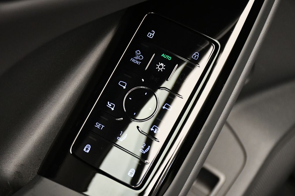 2025 Audi e-tron Premium 31
