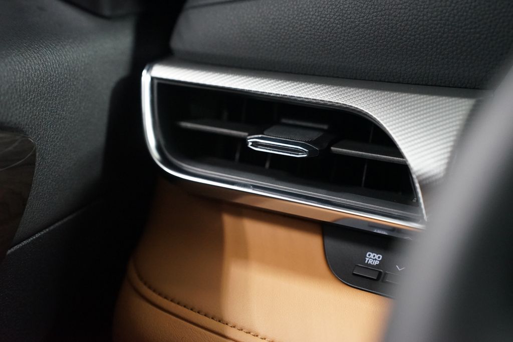 Thumbnail: 2026 Toyota Highlander - 26