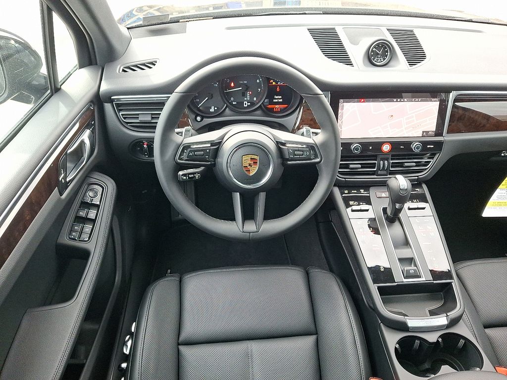 Thumbnail: 2026 Porsche Macan - 13