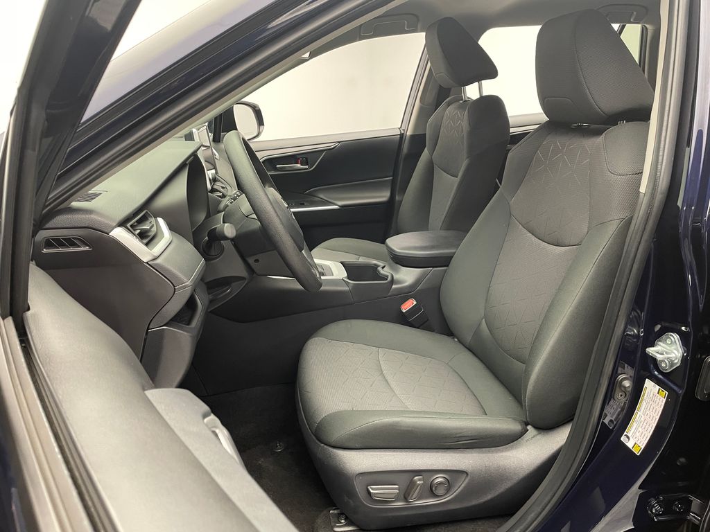 2024 Toyota RAV4 XLE 13