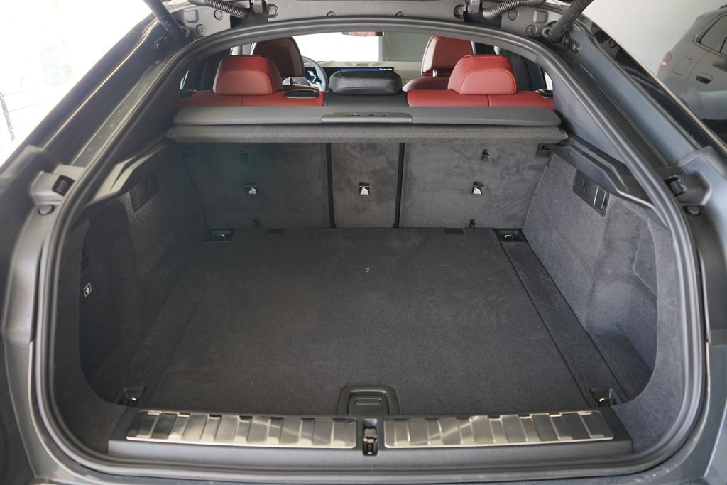 Thumbnail: 2026 BMW X6 - 21