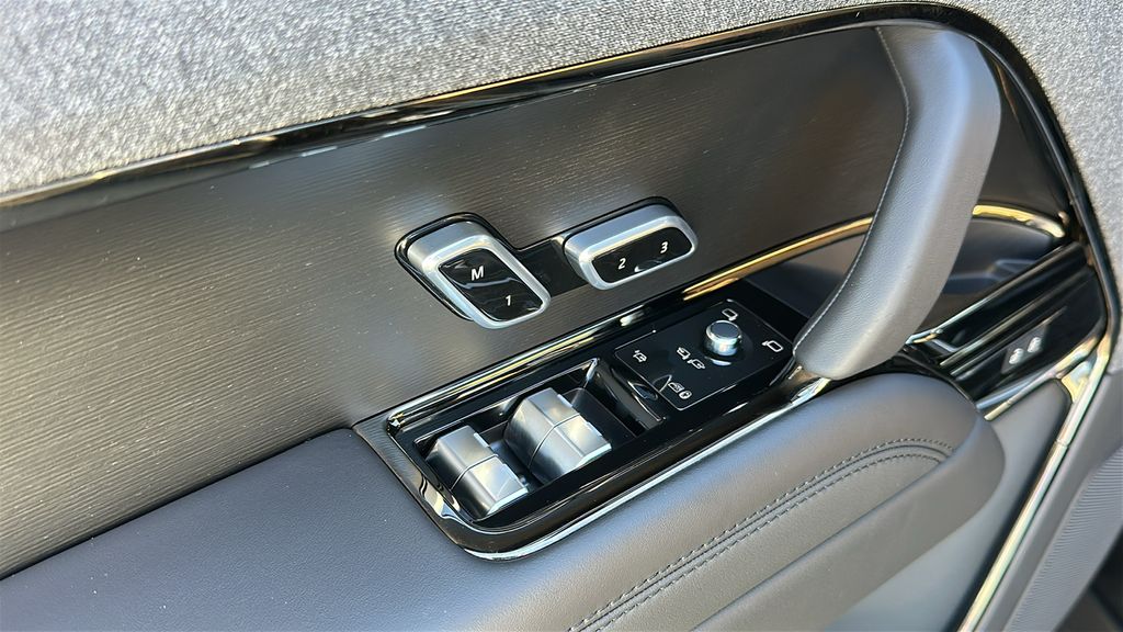 used 2025 Land Rover Range Rover Sport Plug-in Hybrid car, priced at $93,987