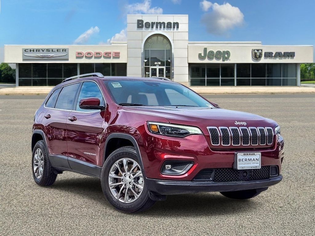 Velvet Red Pearlcoat 2021 Jeep Cherokee Latitude Plus 4WD SUV / Crossover Four-Wheel Drive 9-Speed Automatic