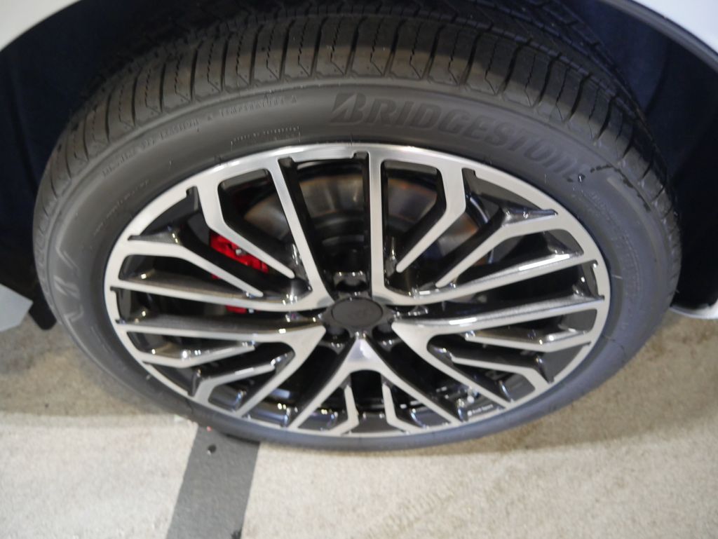 Thumbnail: 2026 Audi SQ5 - 12