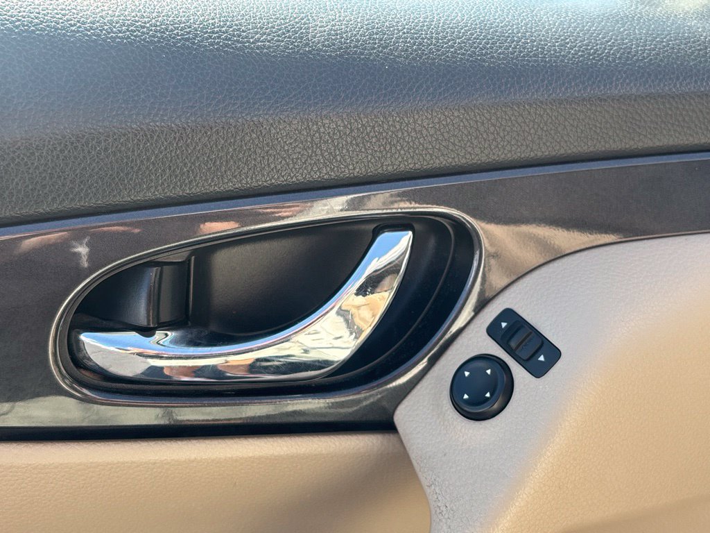Used 2018 Nissan Rogue SUV