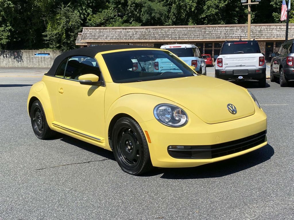 2013 Volkswagen Beetle 2.5L Convertible
