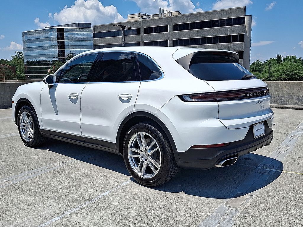 Thumbnail: 2024 Porsche Cayenne - 3