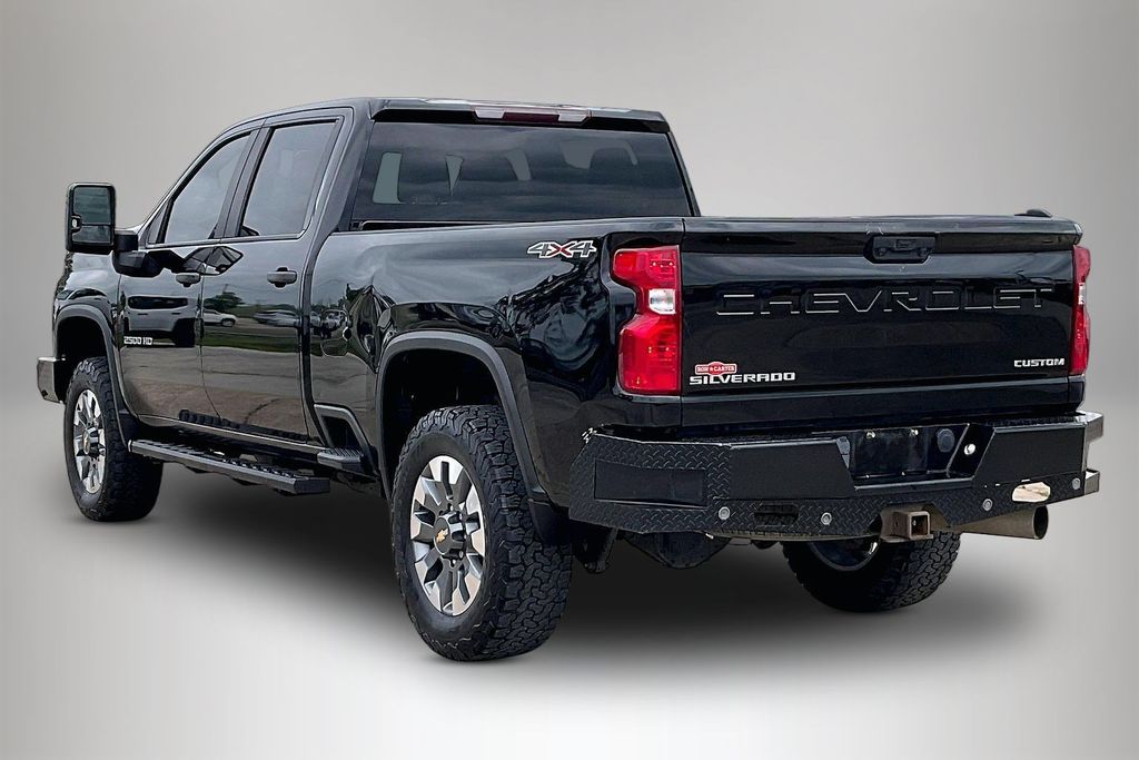 Used 2022 Chevrolet Silverado 2500HD Custom 4D Crew Cab