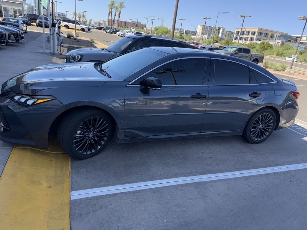 Thumbnail: 2020 Toyota Avalon - 4
