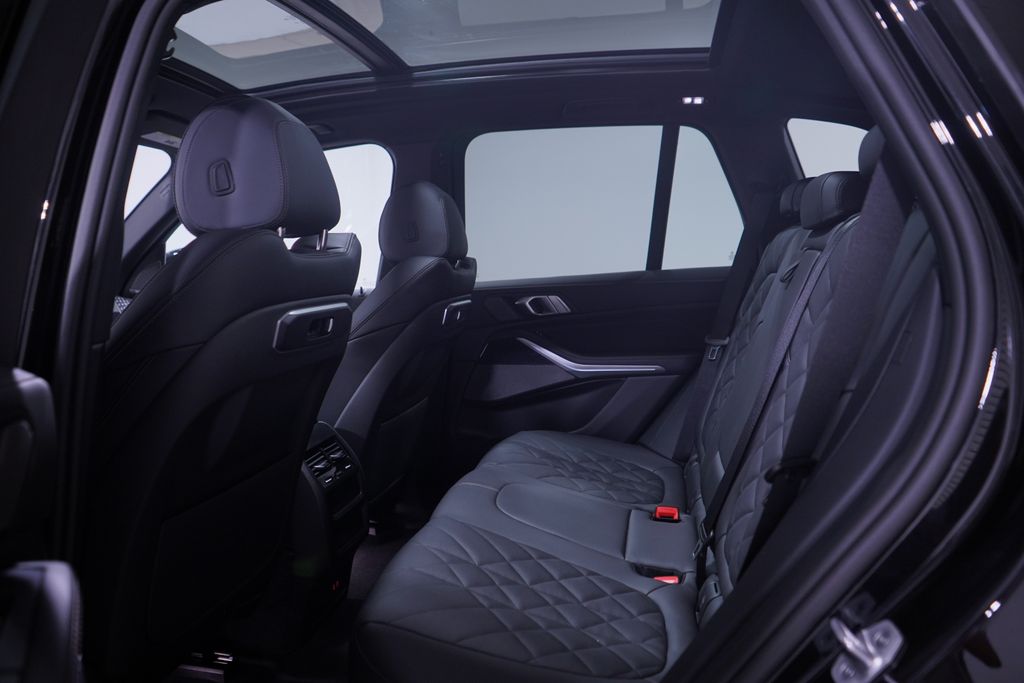 Thumbnail: 2026 BMW X5 - 9