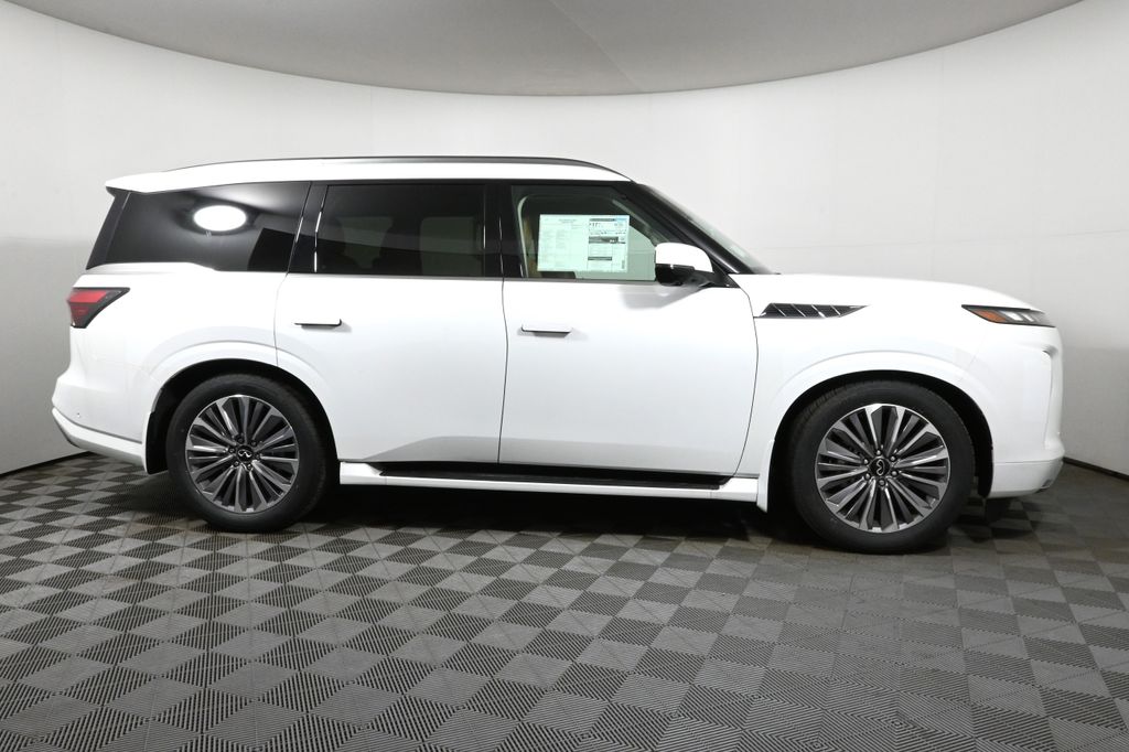 2025 INFINITI QX80 Sensory 8