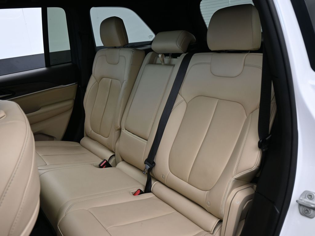 Used 2023 Bright White Clearcoat Jeep Limited image 33