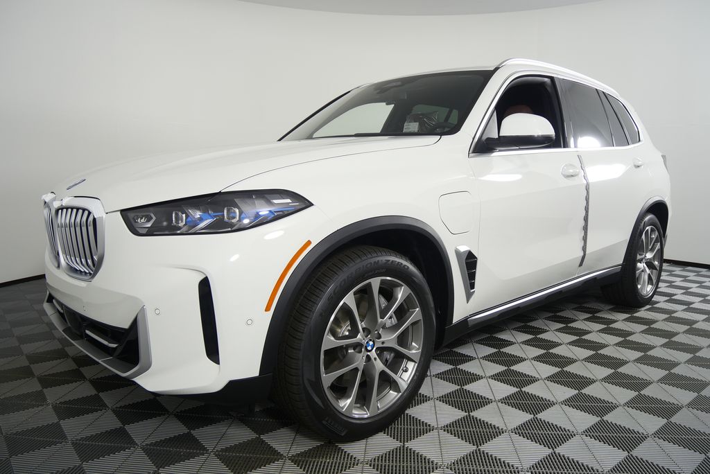 Thumbnail: 2026 BMW X5 - 8
