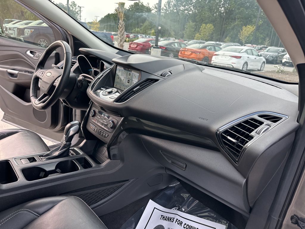 2019 Ford Escape Titanium 33