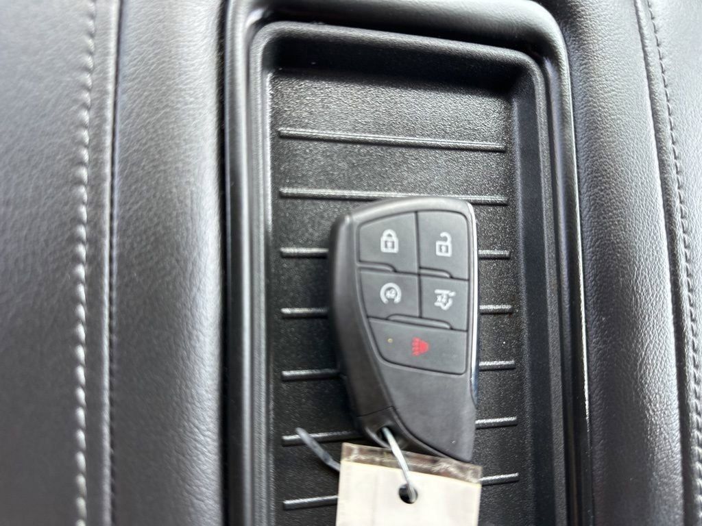 2022 Onyx Black GMC Yukon XL SLE 4X4 SUV