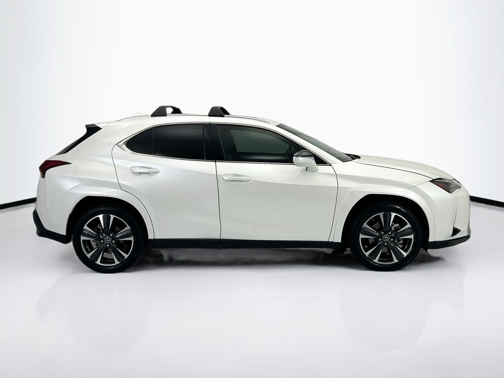 Thumbnail: 2024 Lexus UX - 4