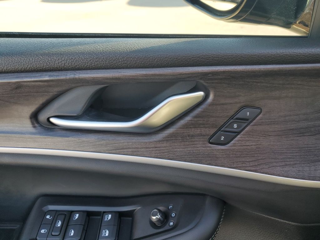 Used Car 2023 Jeep Grand Cherokee L  Limited For Sale Under $30,000 In Austin, Texas