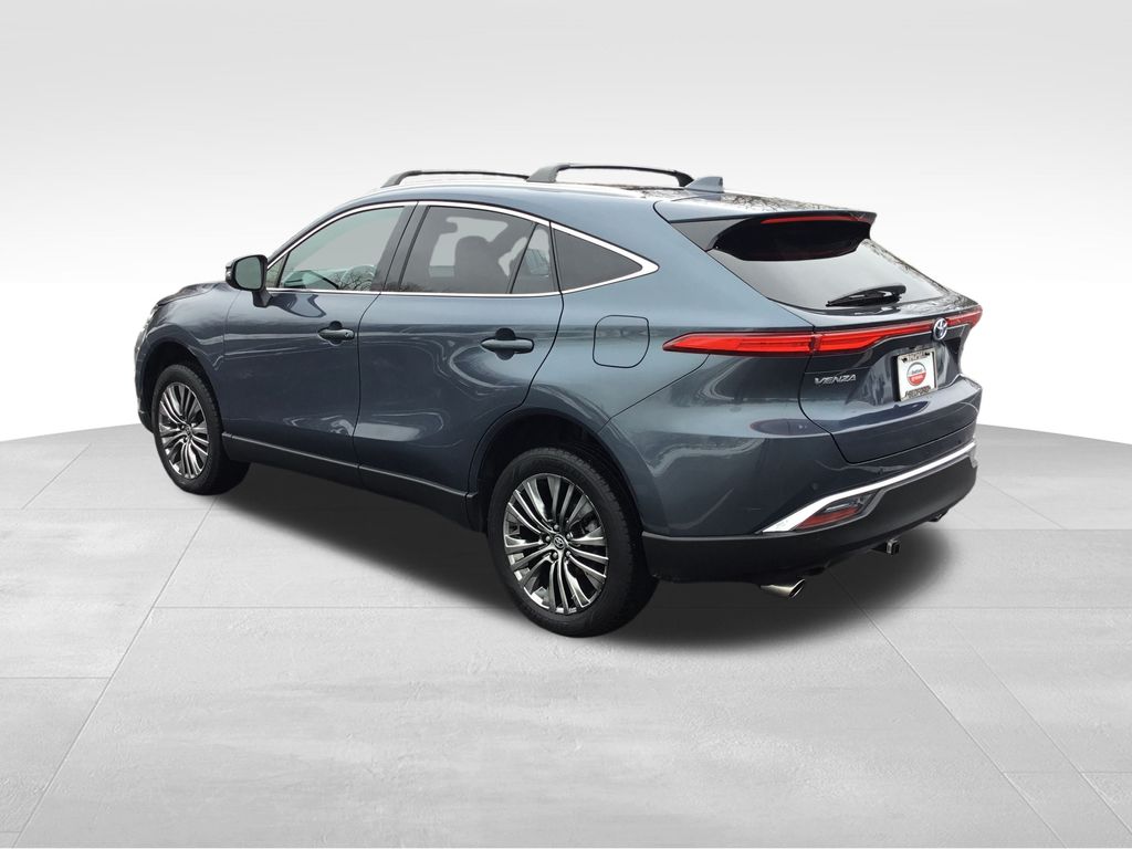 Thumbnail: 2024 Toyota Venza - 3
