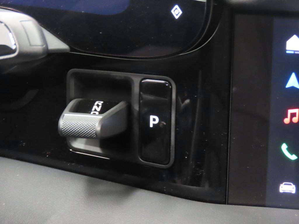 Thumbnail: 2026 Porsche Taycan - 26