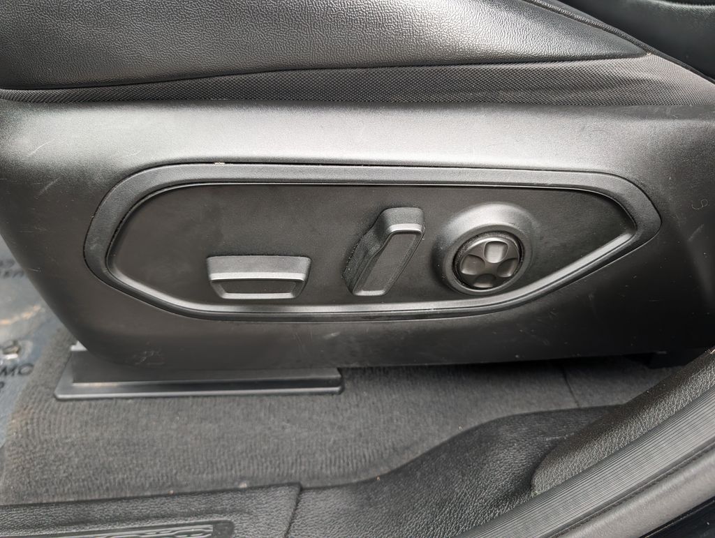 Used 2023 Jeep Grand Cherokee SUV