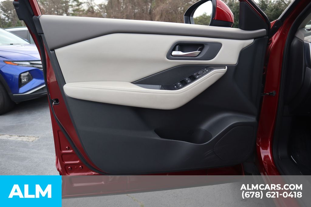 Used 2025 Red Nissan SV image 15