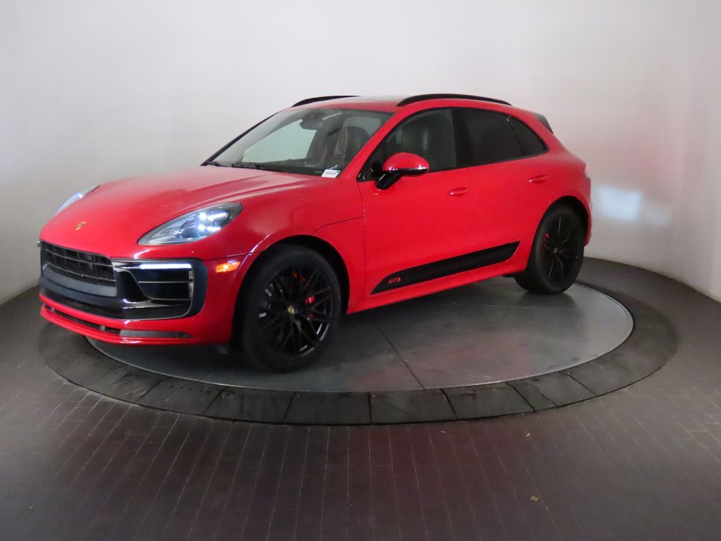 Thumbnail: 2022 Porsche Macan - 1