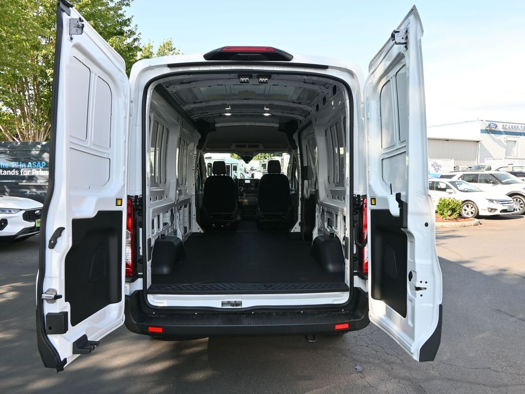 2025 Ford Transit 250