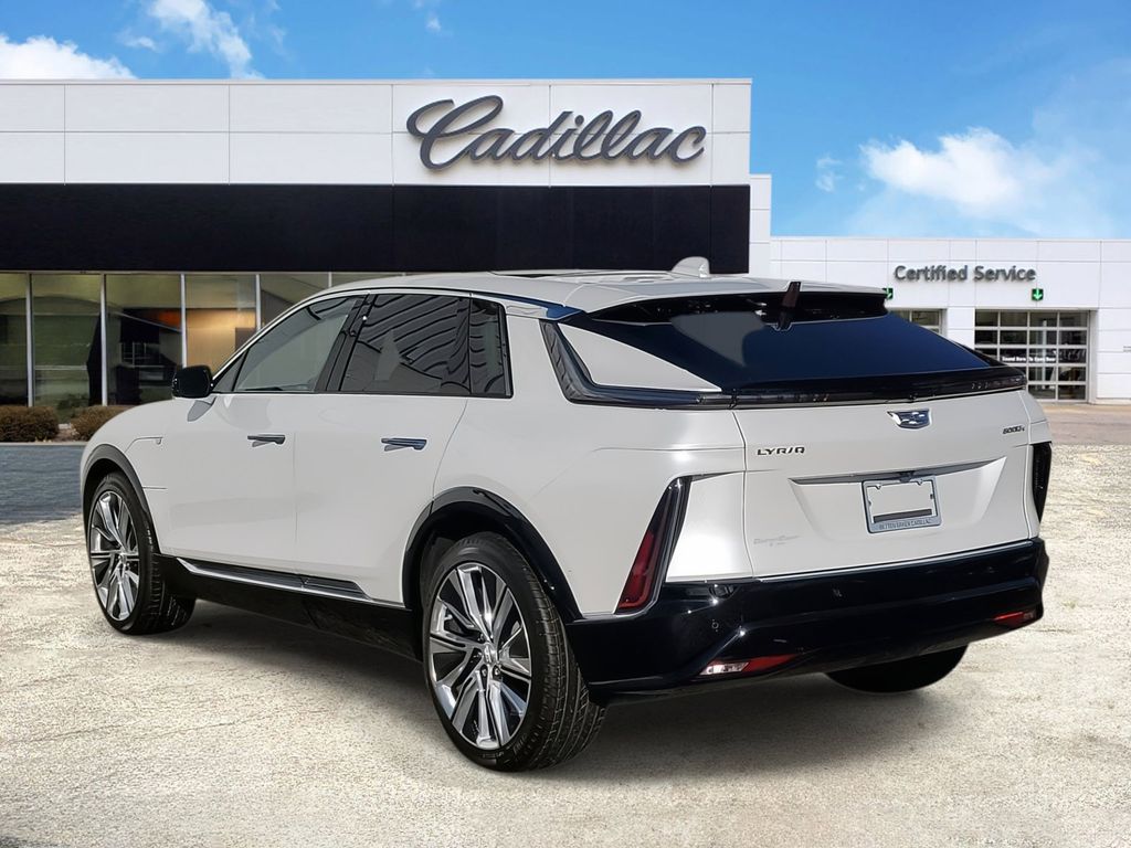 2024 Cadillac LYRIQ Luxury 3